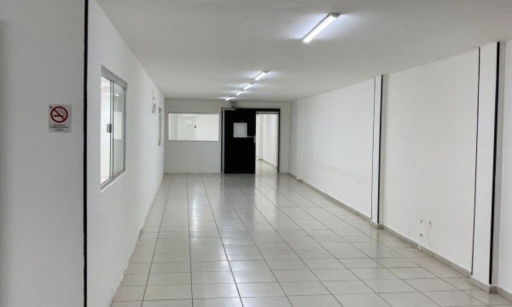 Prédio Comerical Com 3 Pavimentos