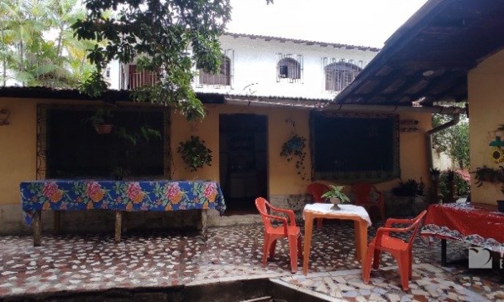 Casa Com Quintal 