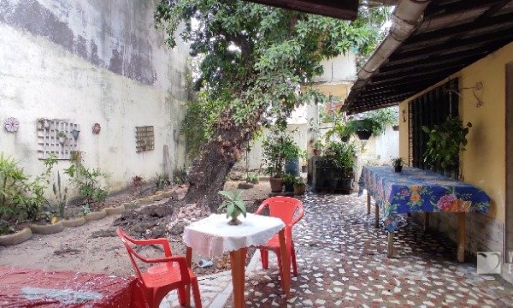 Casa Com Quintal 