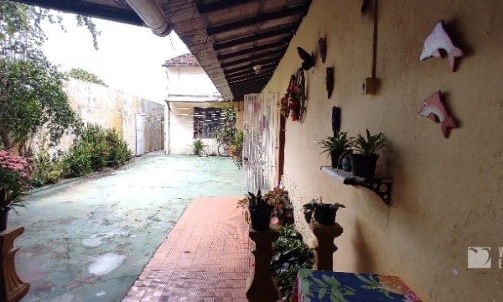 Casa Com Quintal 