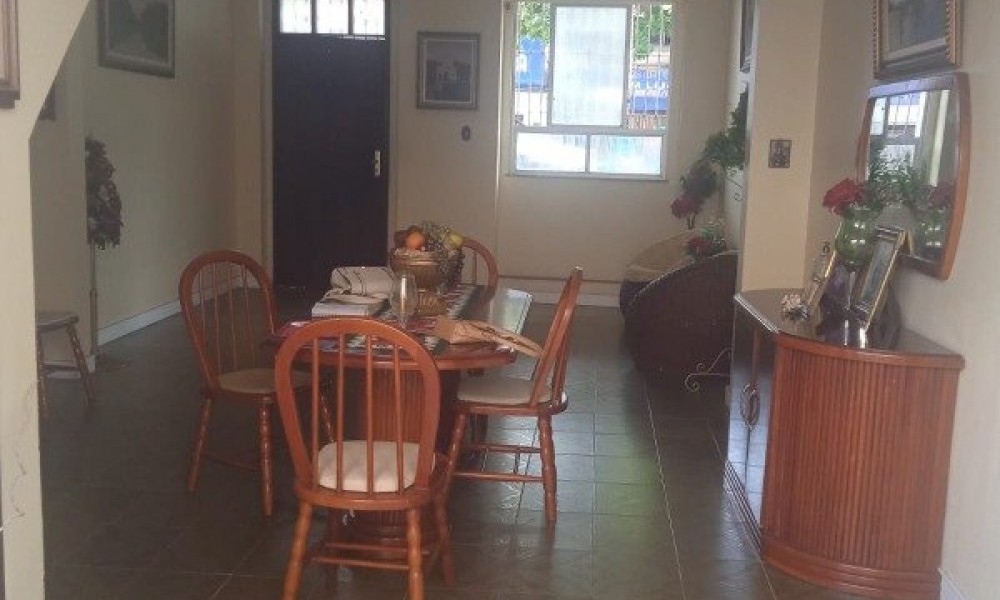 Casa Com 02 Pavimentos