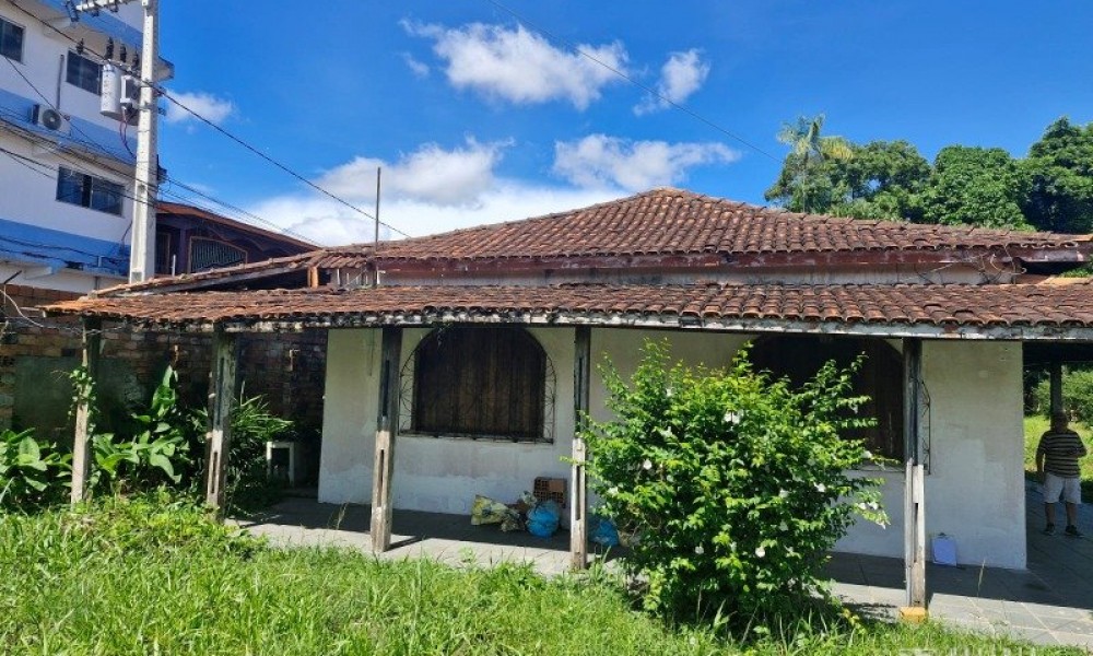 Terreno Com Edificação