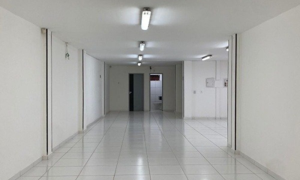 Prédio Comerical Com 3 Pavimentos