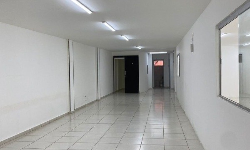 Prédio Comerical Com 3 Pavimentos