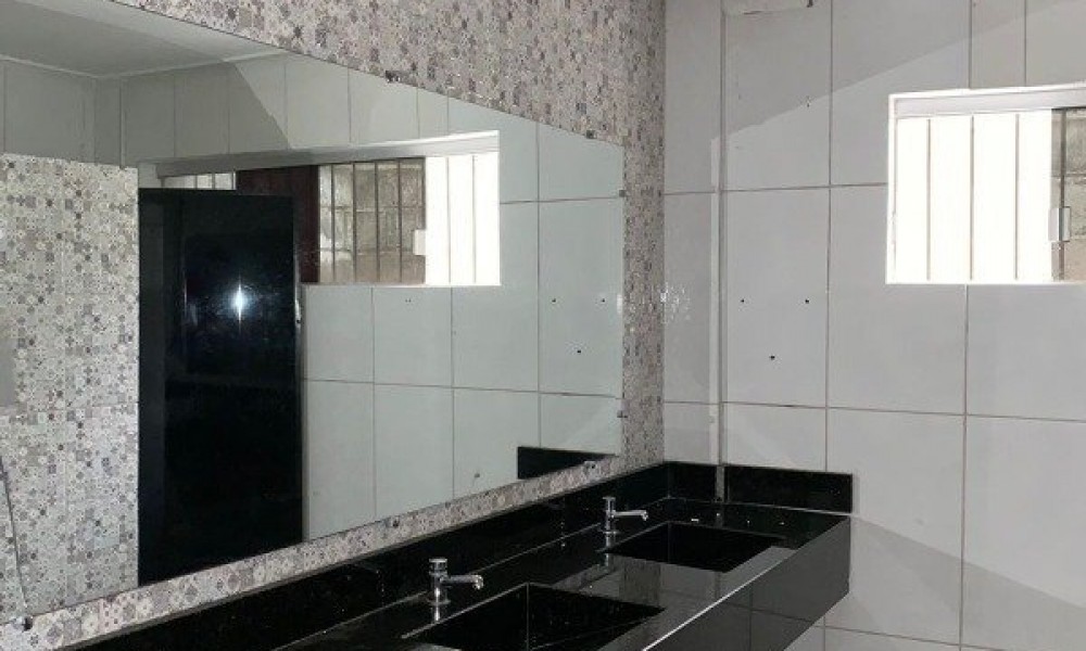 Prédio Comerical Com 3 Pavimentos