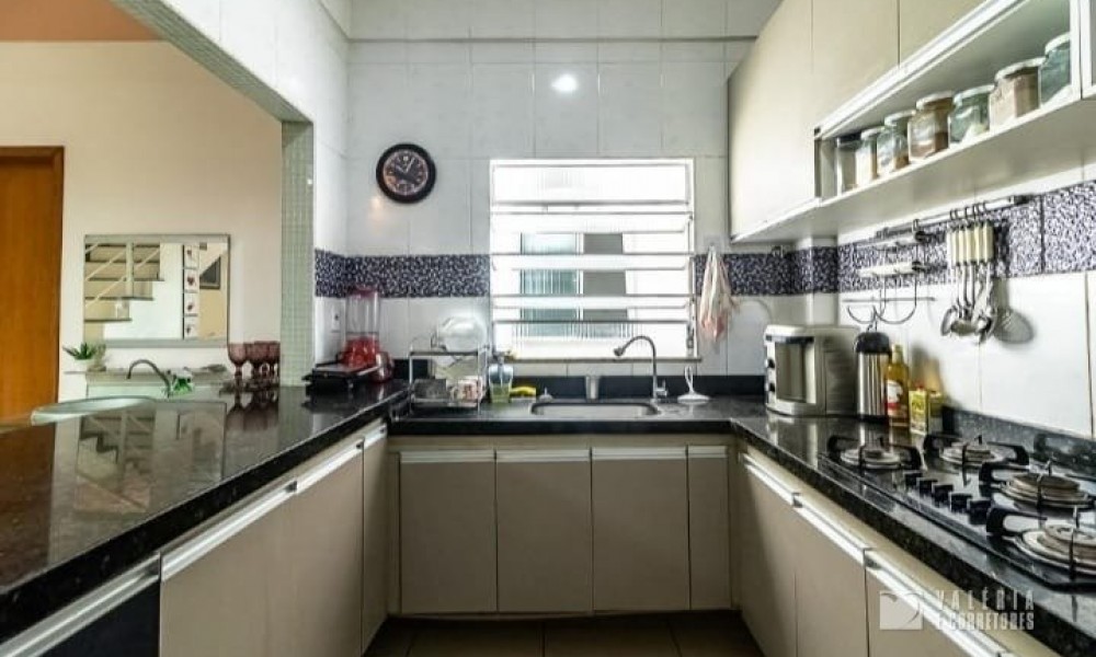 Casa Com 3 Pavimentos