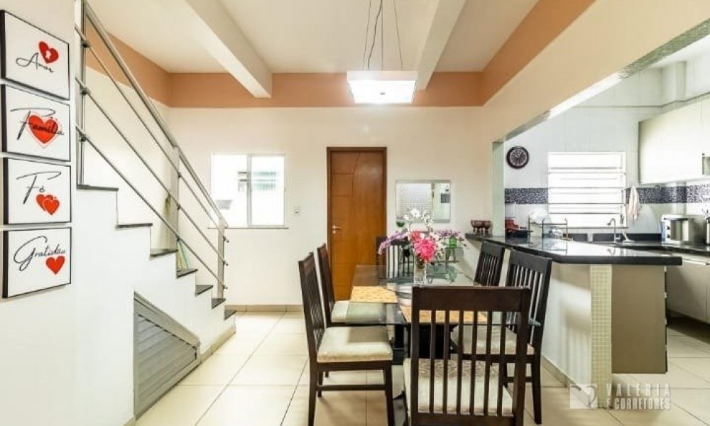 Casa Com 3 Pavimentos