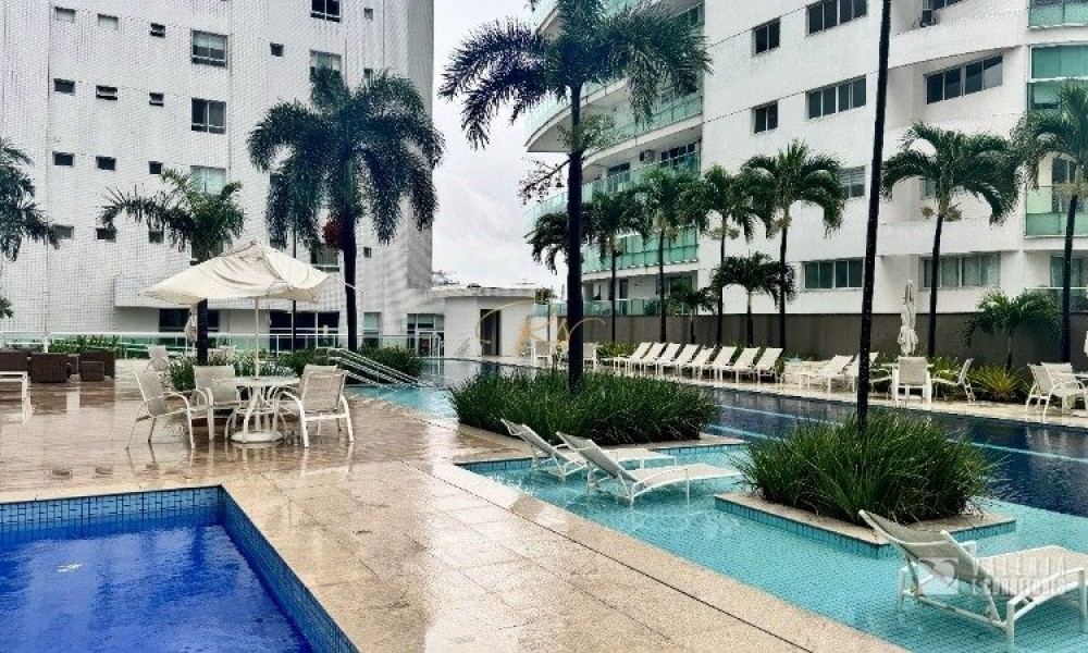 Ed. Mirage Bay Sky View