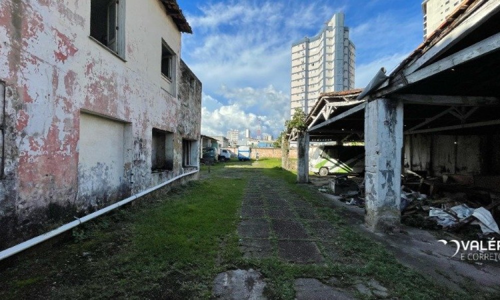 Terreno Com Edificação