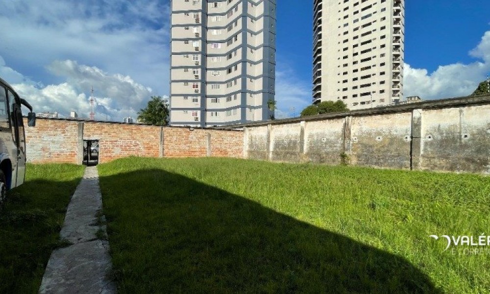 Terreno Com Edificação
