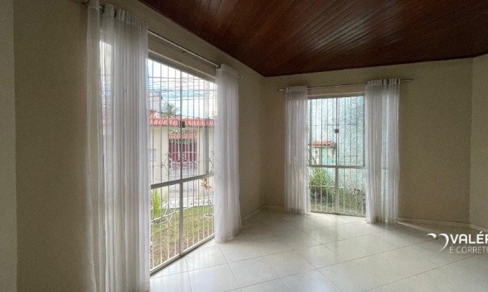 Casa Com 2 Pavimentos