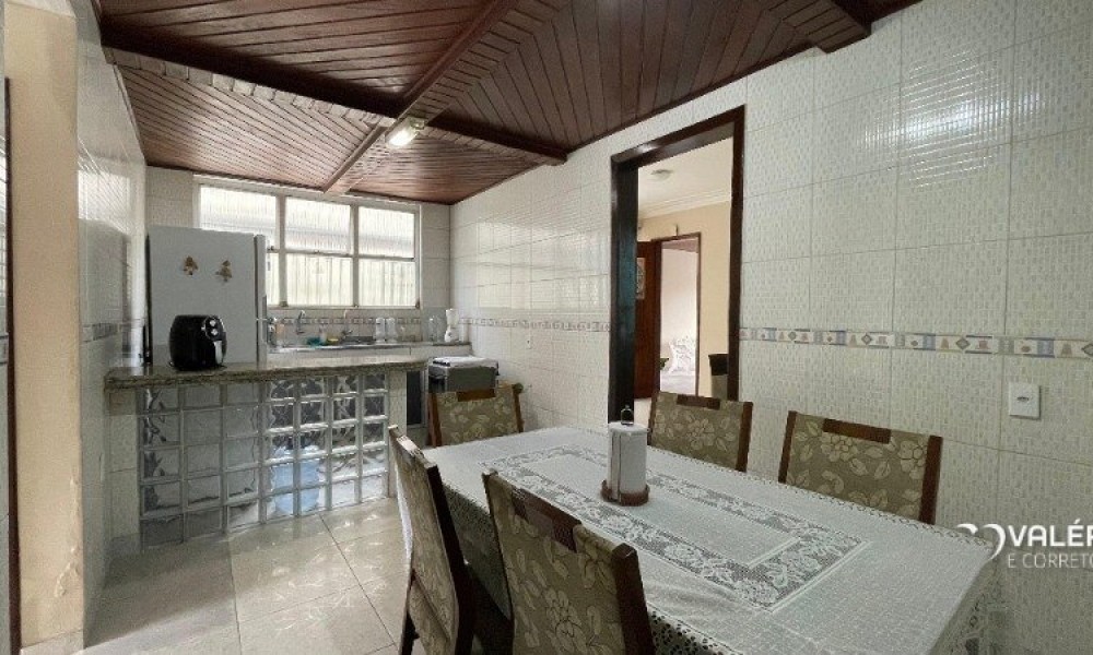 Casa Com 2 Pavimentos