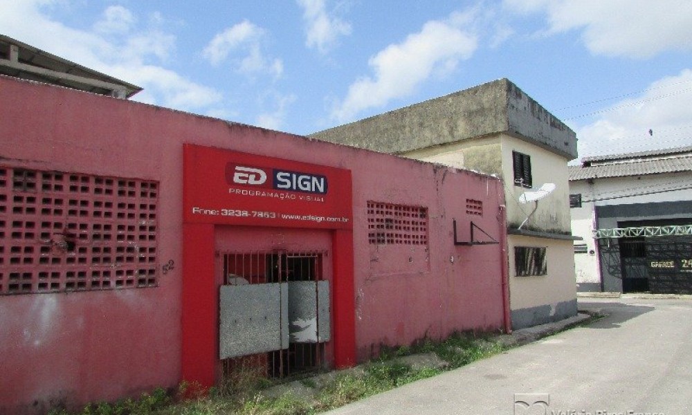 Prédio + Galpão