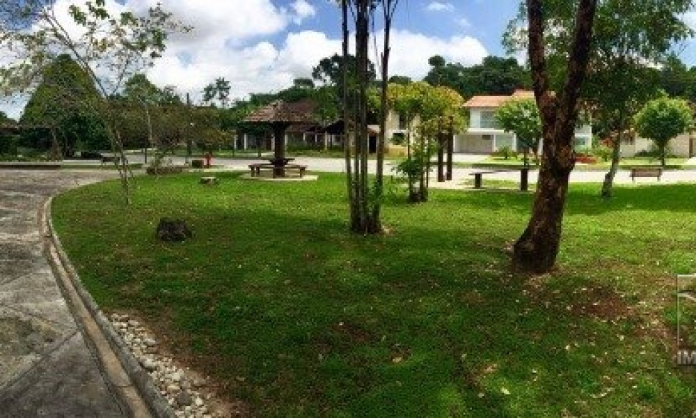Cond. Cristal Ville