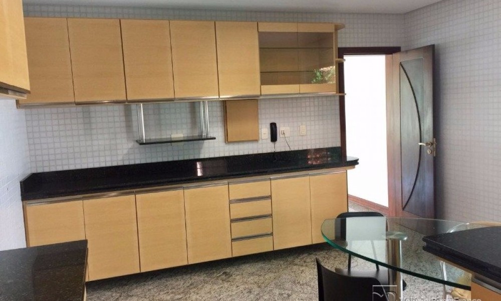 Cond. Cristal Ville