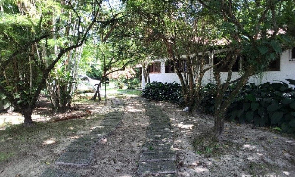 Casa Com Terreno