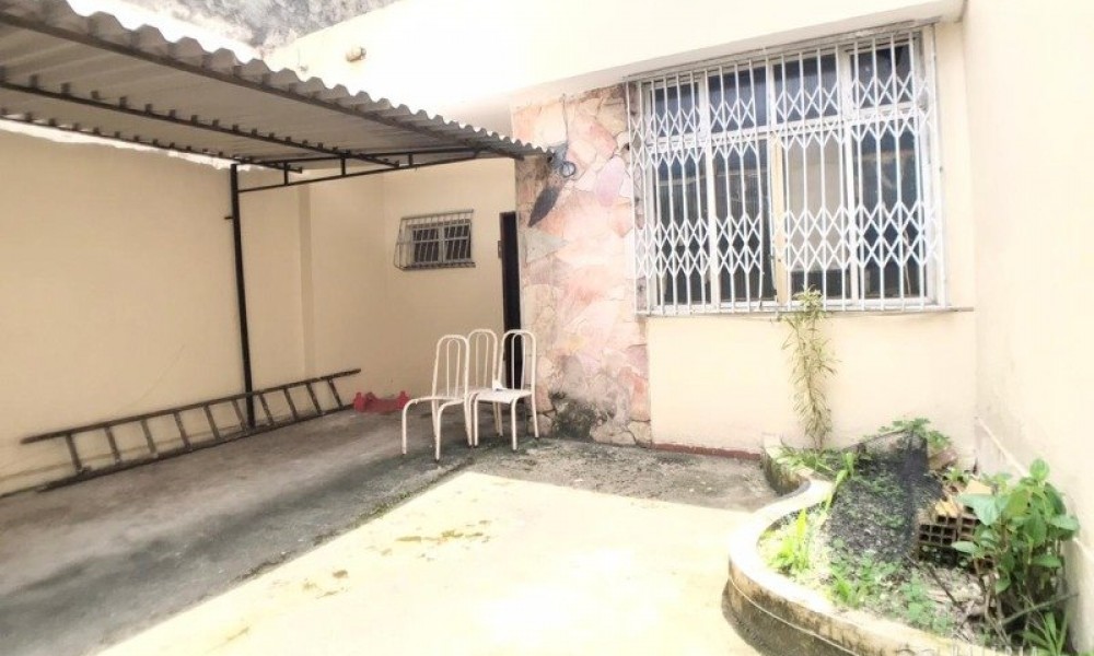 Casa Comercial