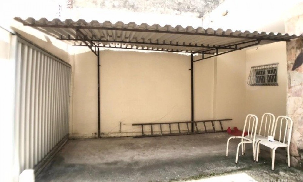 Casa Comercial