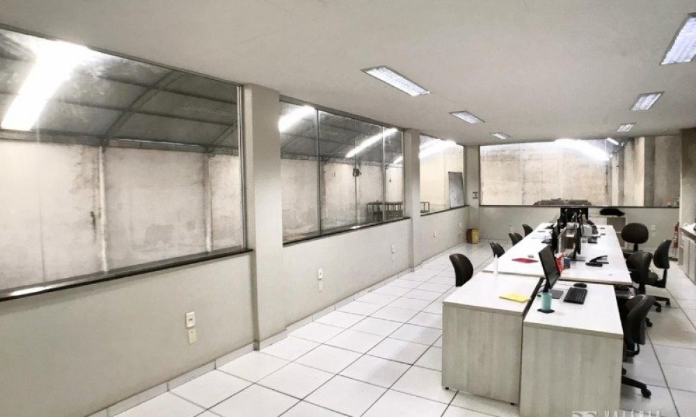 Galpão Com Prédio Comercial