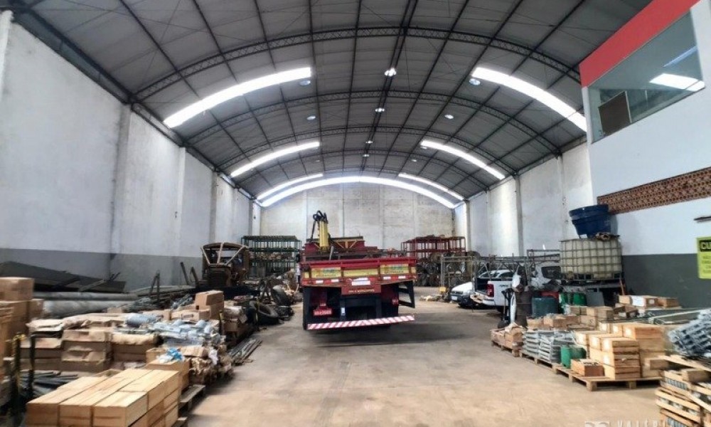 Galpão Com Prédio Comercial