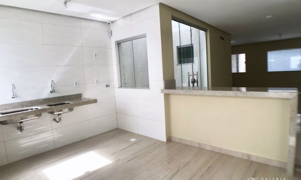 Casa Com 02 Pavimentos 