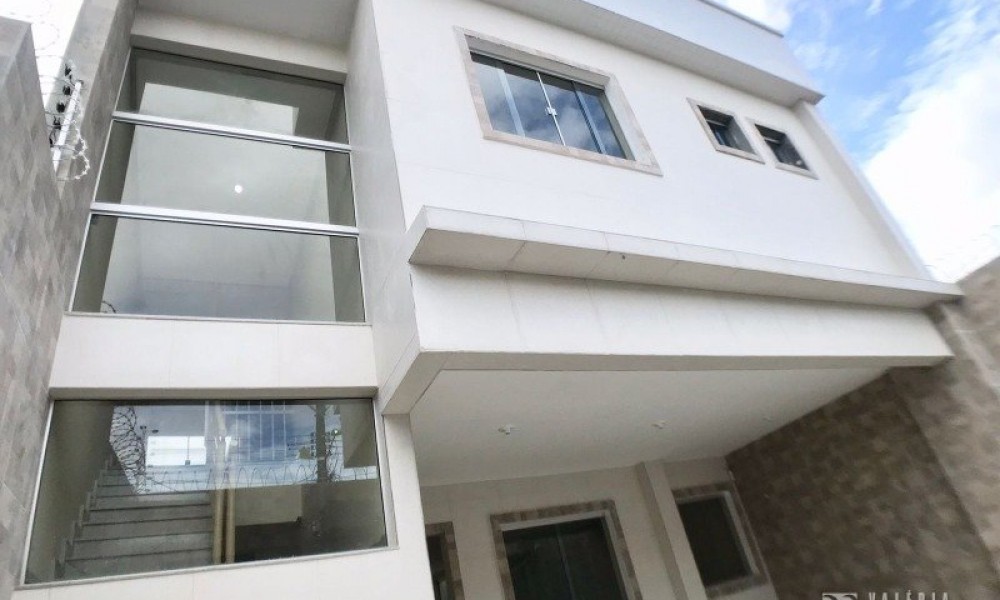 Casa Com 02 Pavimentos 