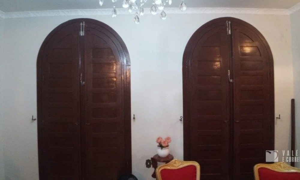 Casa de 2 Pavimentos 