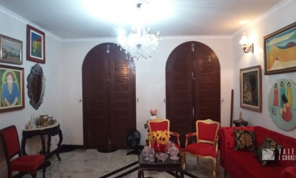 Casa de 2 Pavimentos 