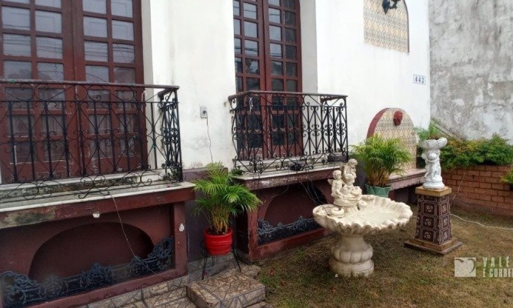 Casa de 2 Pavimentos 