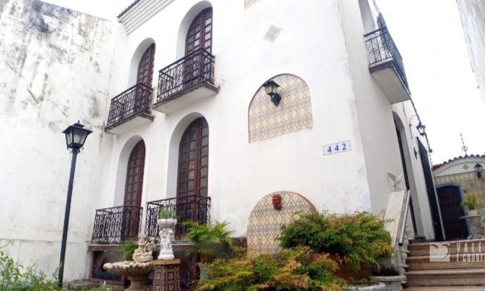 Casa de 2 Pavimentos 
