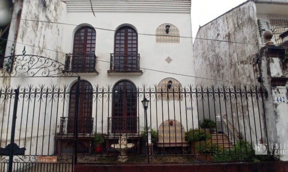 Casa de 2 Pavimentos 