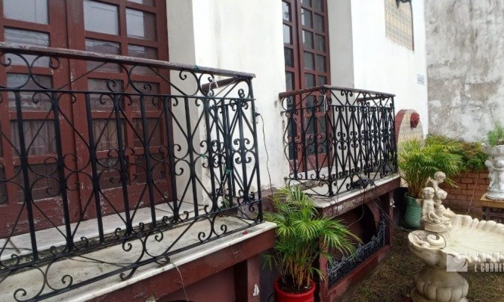 Casa de 2 Pavimentos 