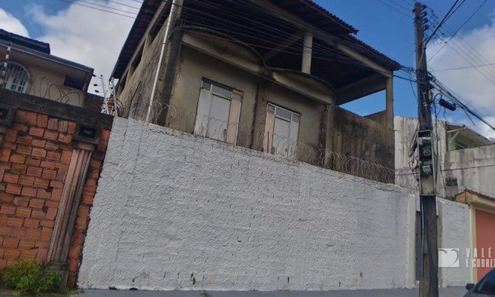 Terreno Com Edificação 