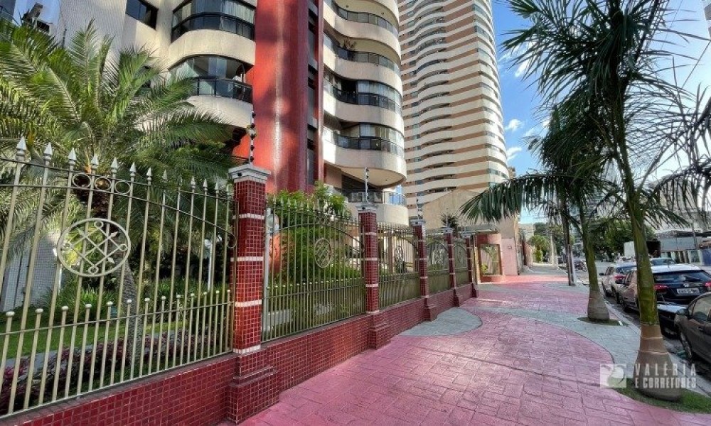 Ed. Torre De Alhambra
