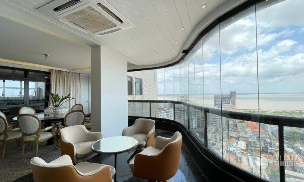 Ed. Diamond Tower