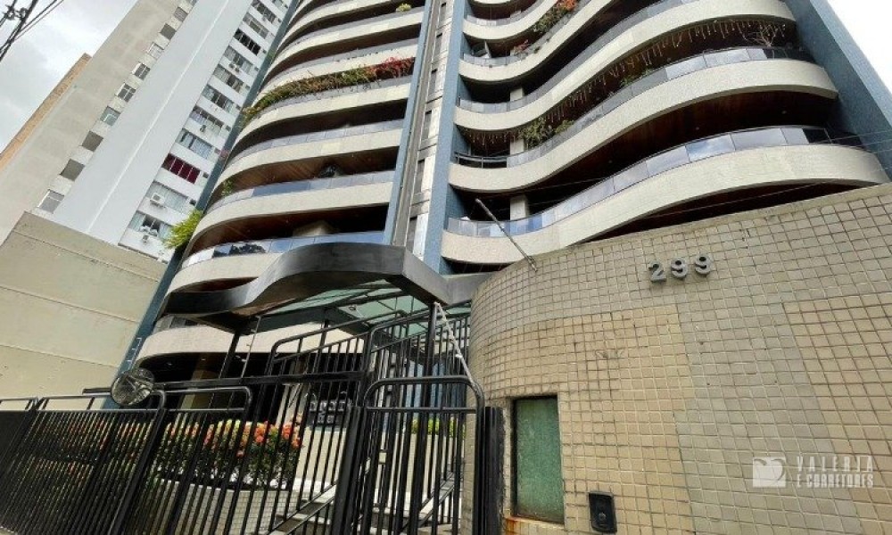 Ed. Diamond Tower
