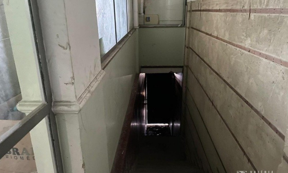 Prédio Comercial Altos