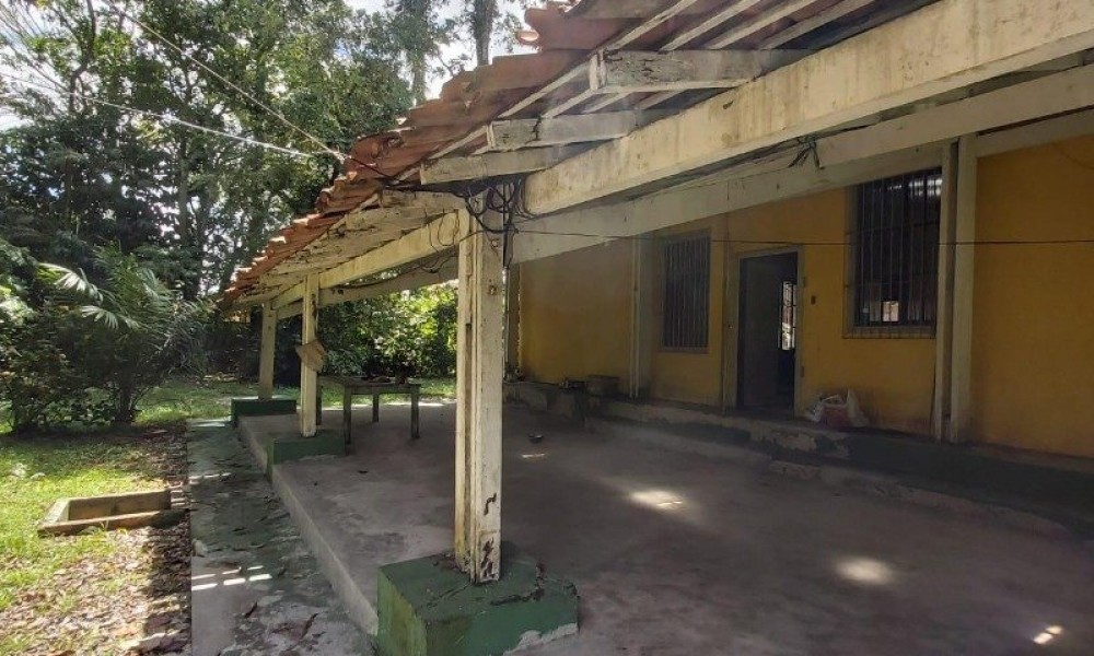 Terreno Com Edificação