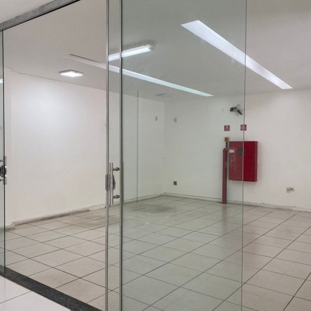 Prédio Comerical Com 3 Pavimentos