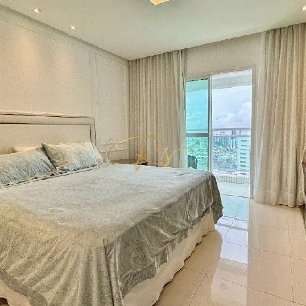 Ed. Mirage Bay Sky View