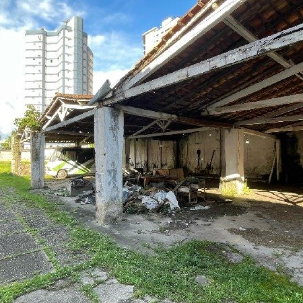 Terreno Com Edificação
