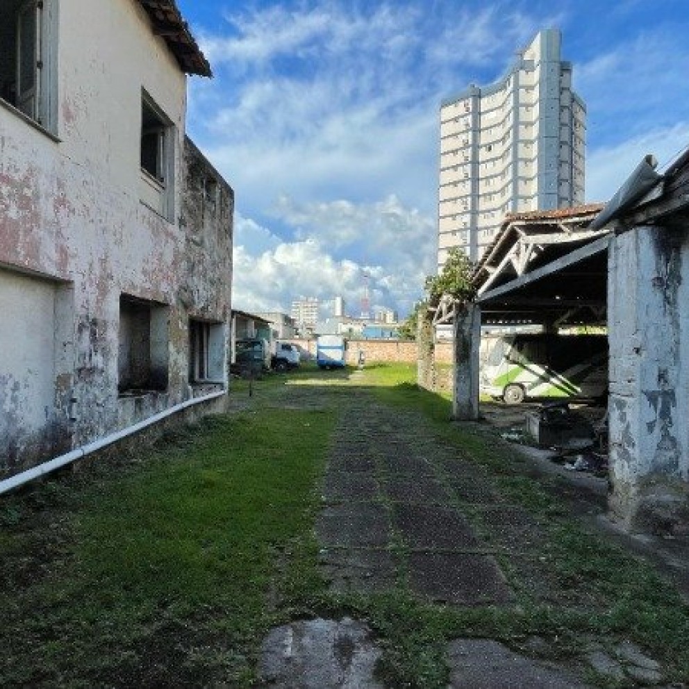 Terreno Com Edificação