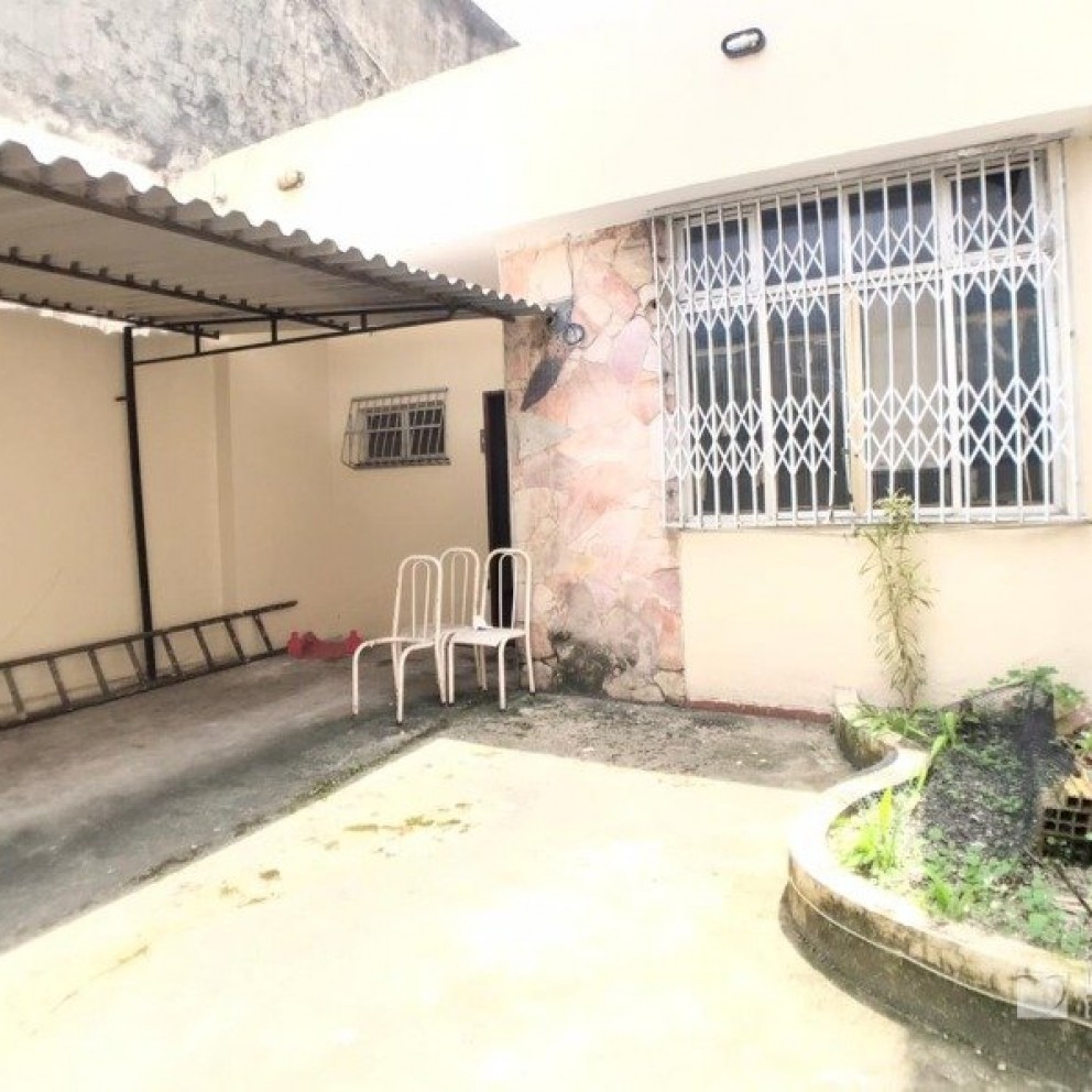 Casa Comercial