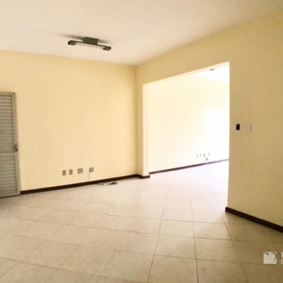 Casa Comercial