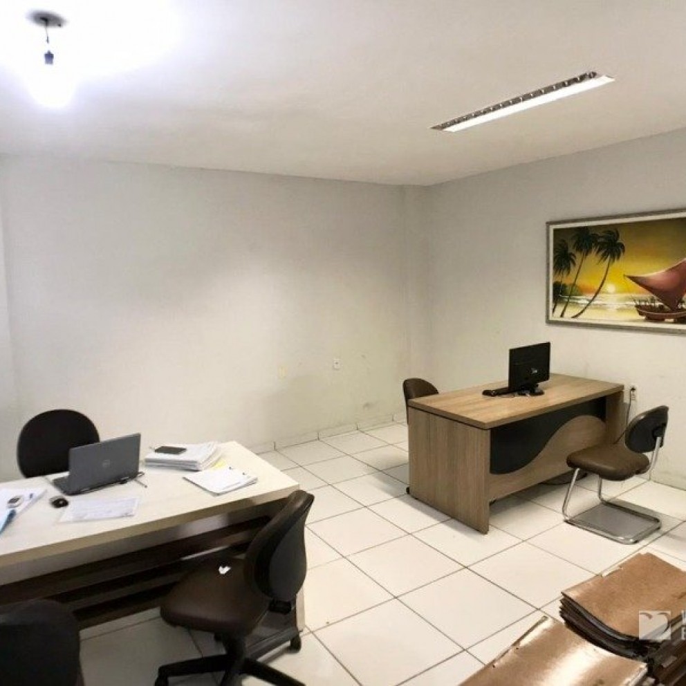 Galpão Com Prédio Comercial