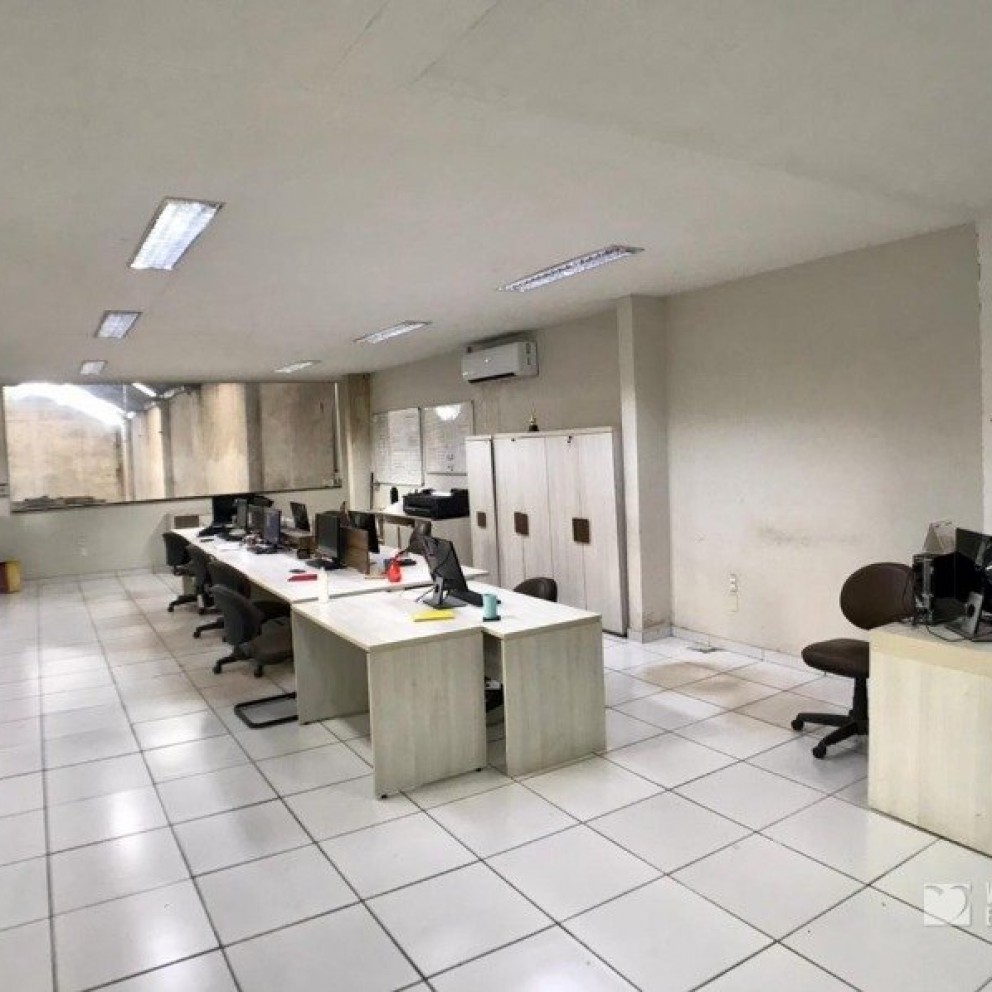 Galpão Com Prédio Comercial