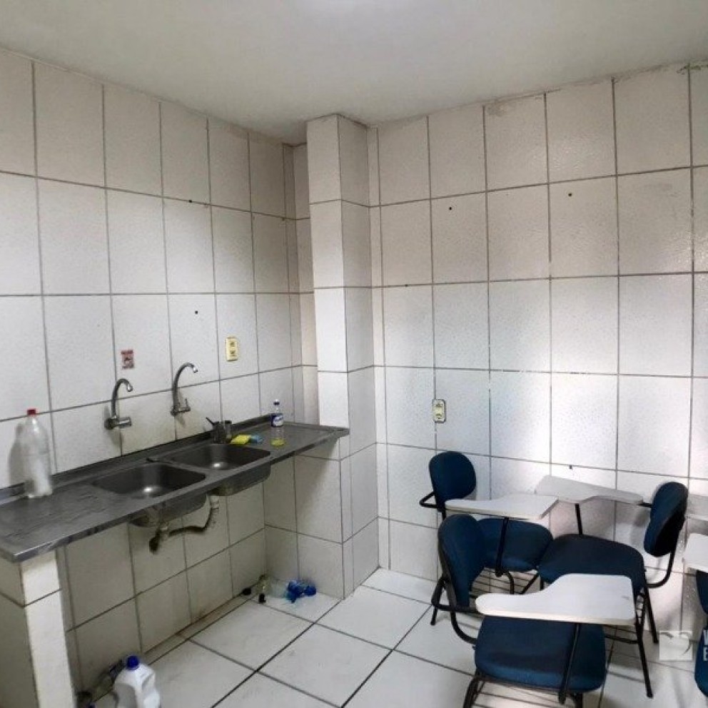 Galpão Com Prédio Comercial