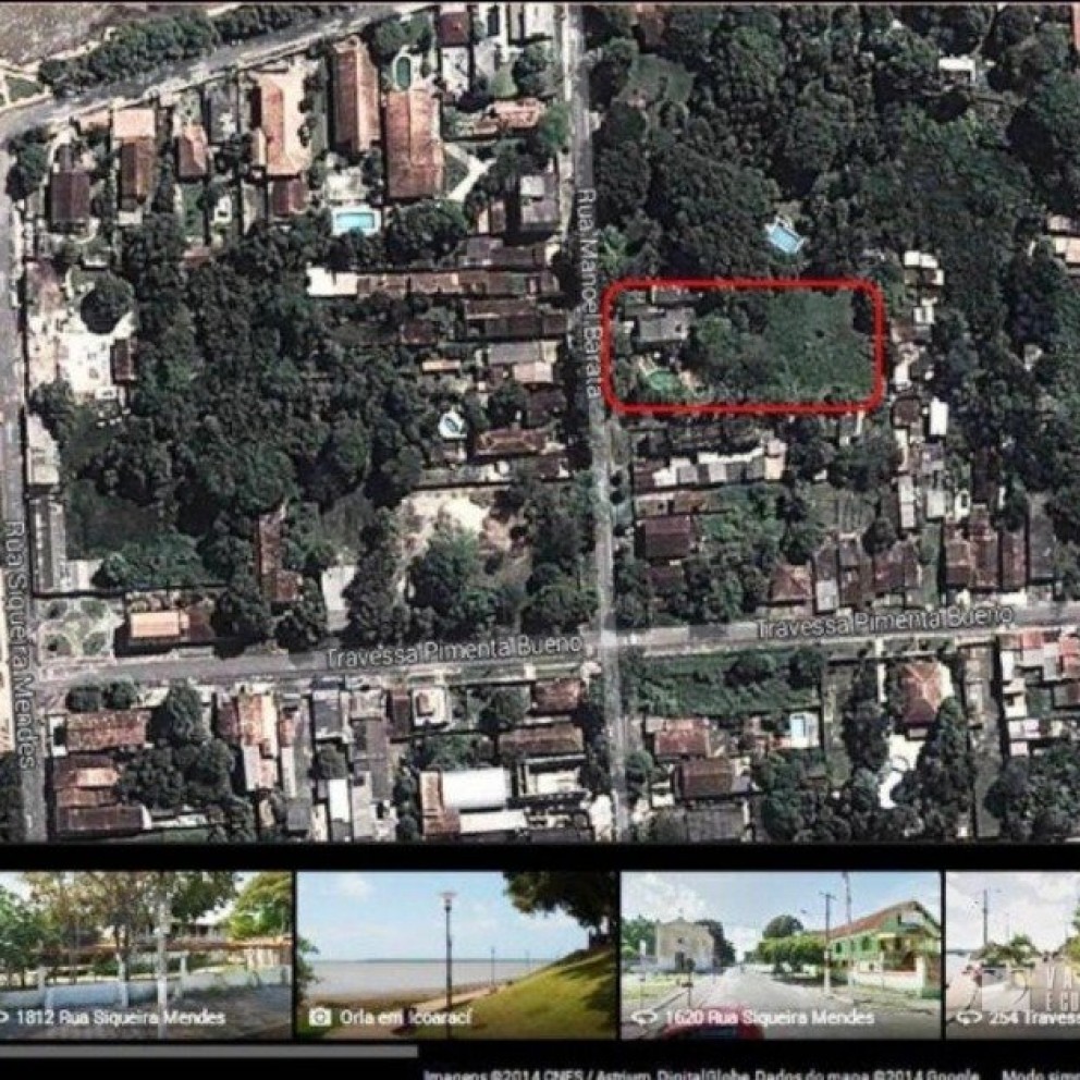 Casa Com Amplo Terreno
