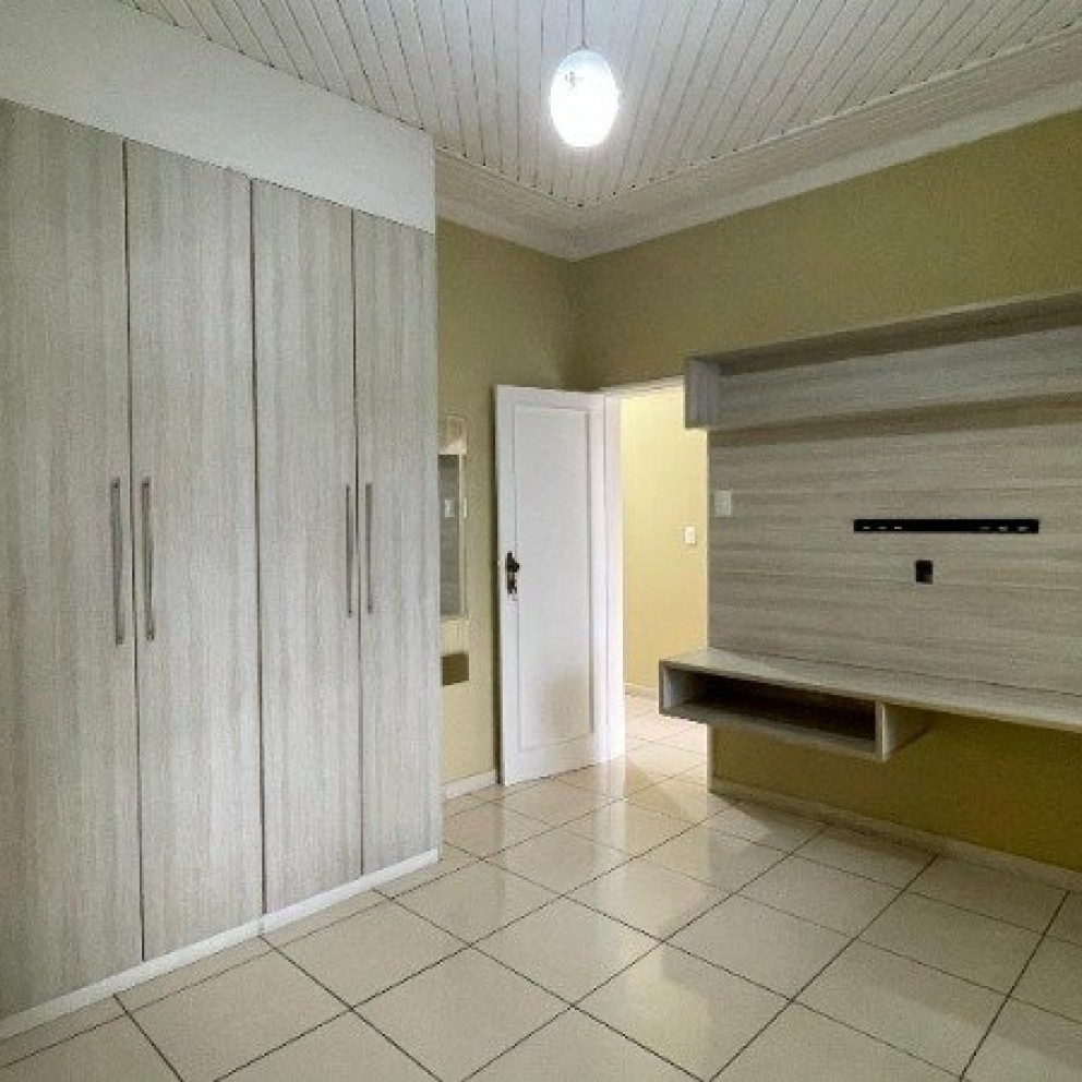 VILA FARAH