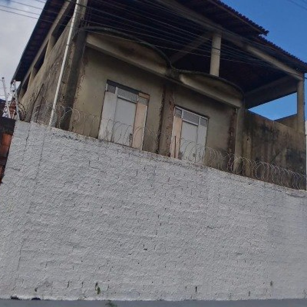 Terreno Com Edificação 